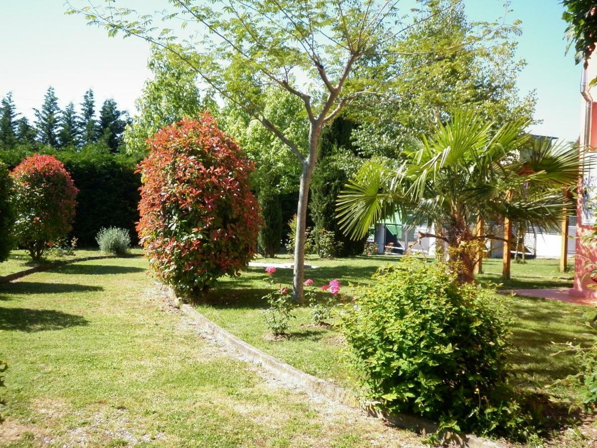 Villa Jolanda Fratte Rosa Exteriör bild